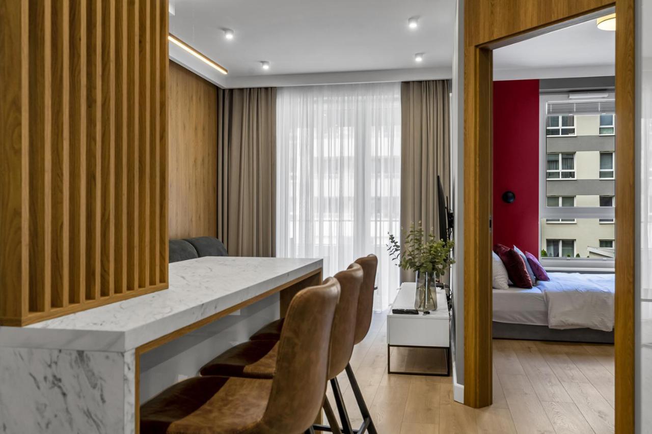 Lotnisko Chopina Modern Apartment Varsó Kültér fotó