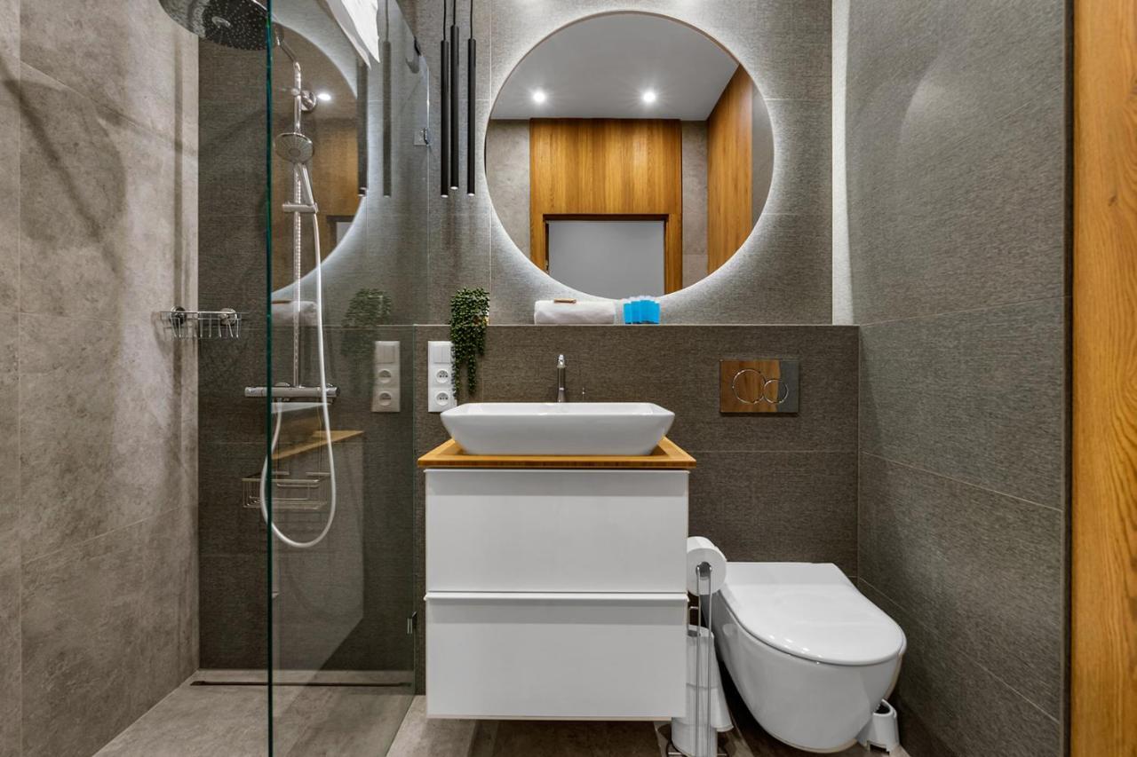 Lotnisko Chopina Modern Apartment Varsó Kültér fotó