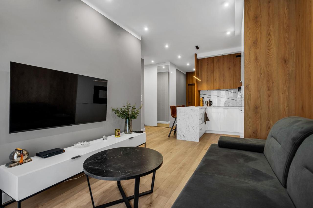 Lotnisko Chopina Modern Apartment Varsó Kültér fotó