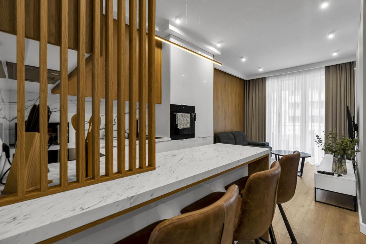 Lotnisko Chopina Modern Apartment Varsó Kültér fotó