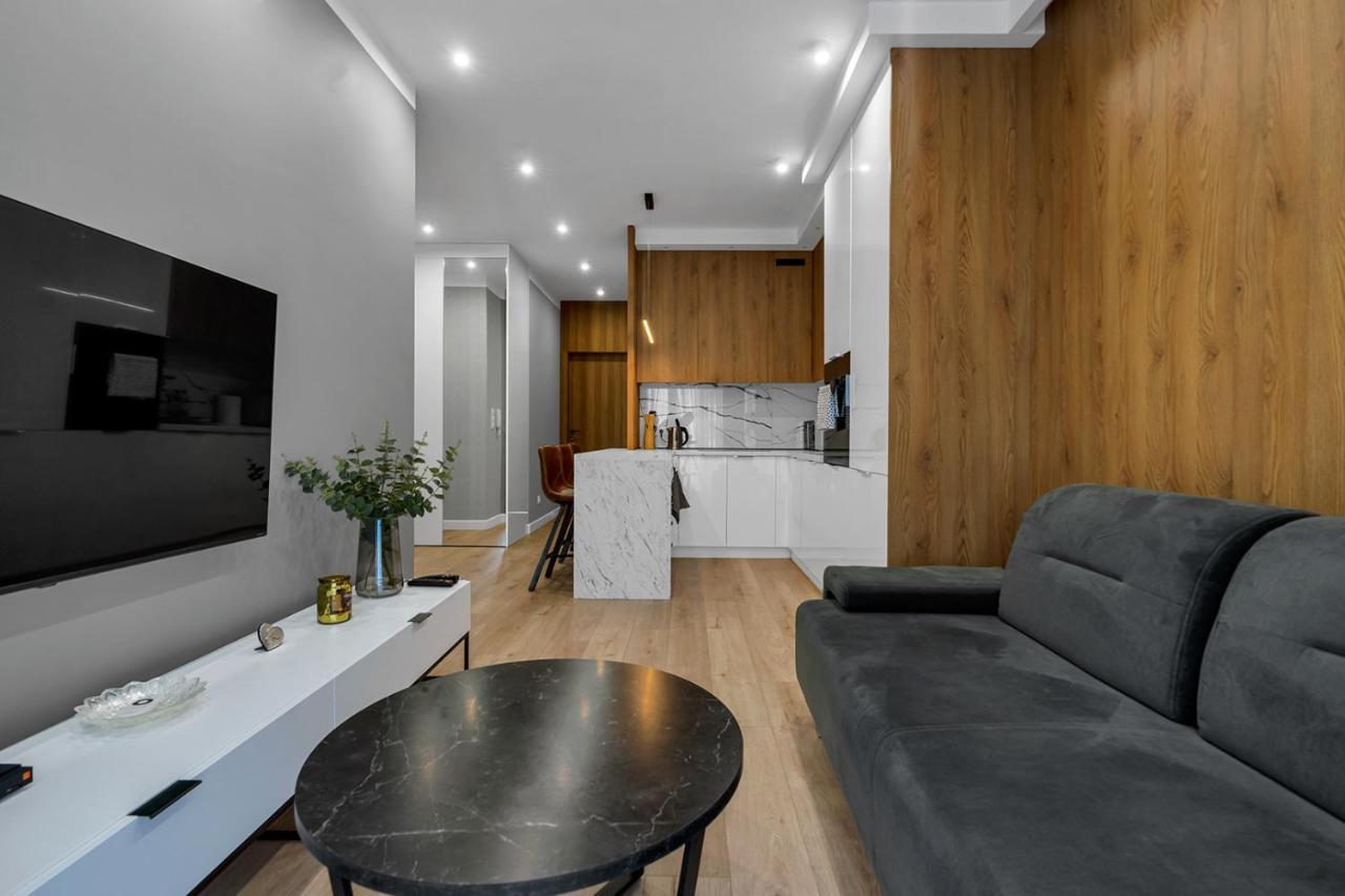 Lotnisko Chopina Modern Apartment Varsó Kültér fotó