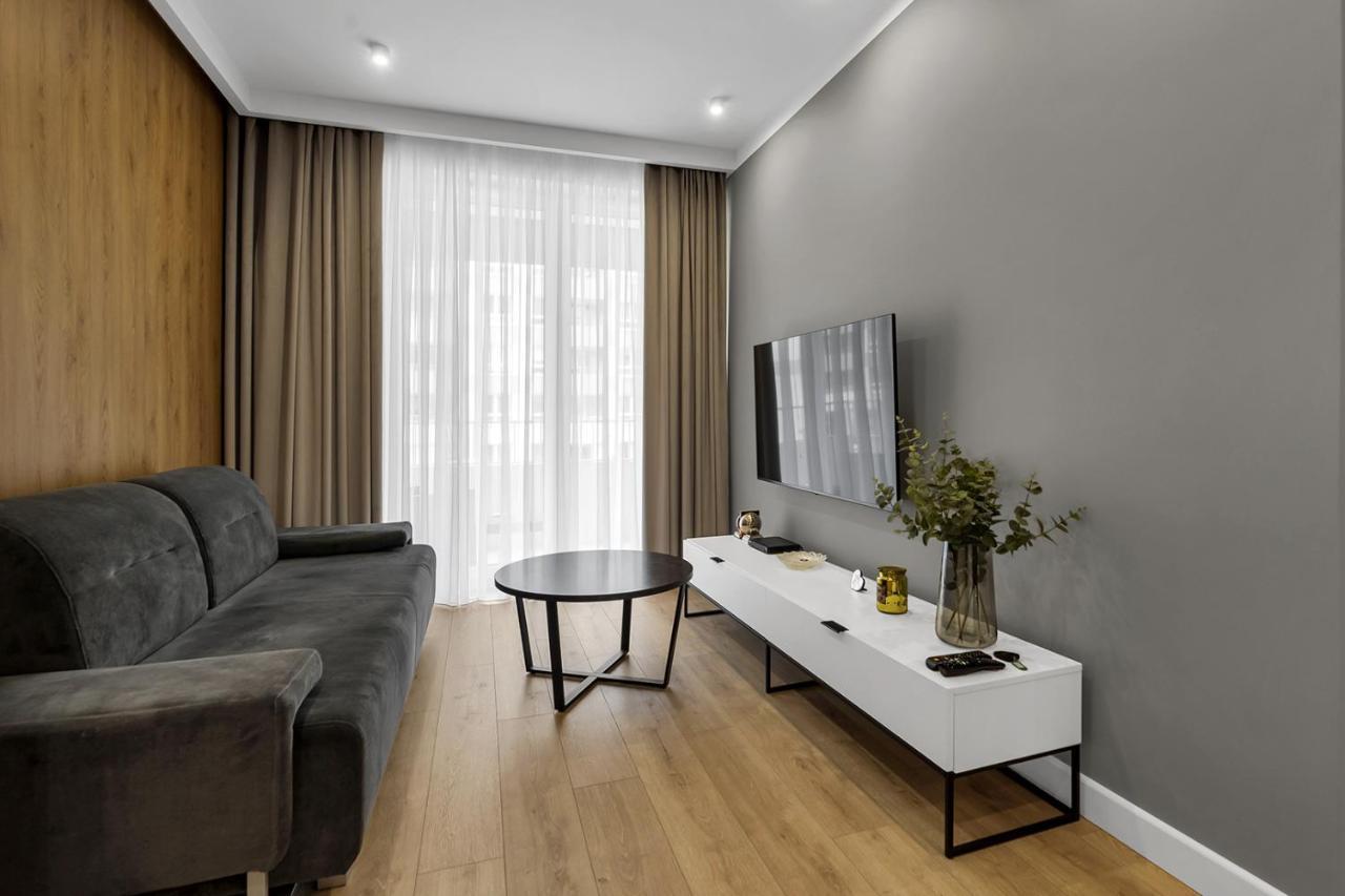 Lotnisko Chopina Modern Apartment Varsó Kültér fotó